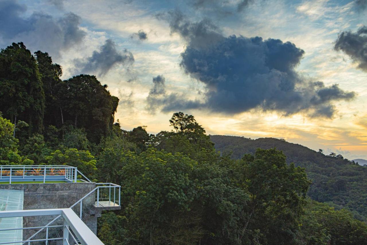 Phuket View Coffee And Resort Чалонг Екстериор снимка